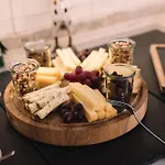 Henri Hotel 4*