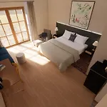 Hotel Henri