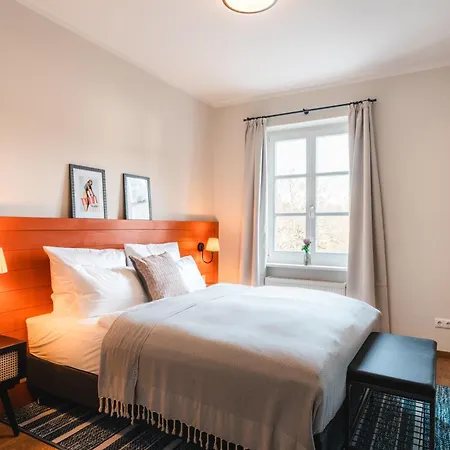 Henri キッツビュール