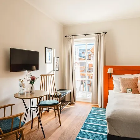 Henri キッツビュール