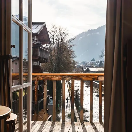 Henri Hotel 4*
