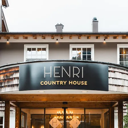Hotel Henri 4*