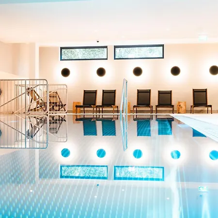 Henri Hotel