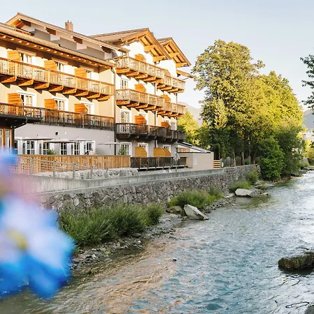 Hotel Henri 4*
