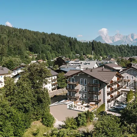 Henri Hotel 4*