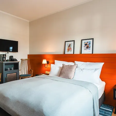 Henri Hotel