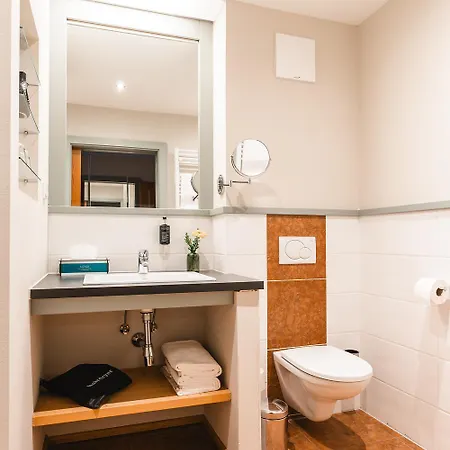 Henri Hotel 4*